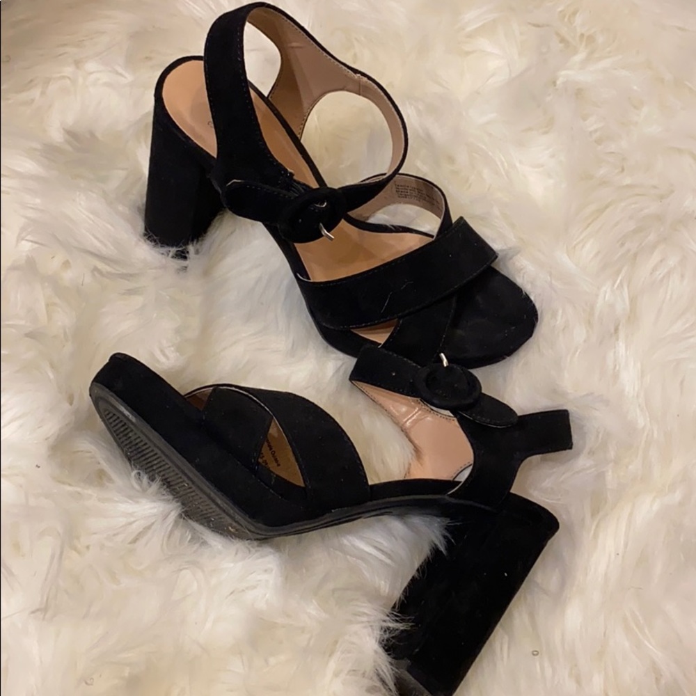 Black multi purse thick suede open toe heels